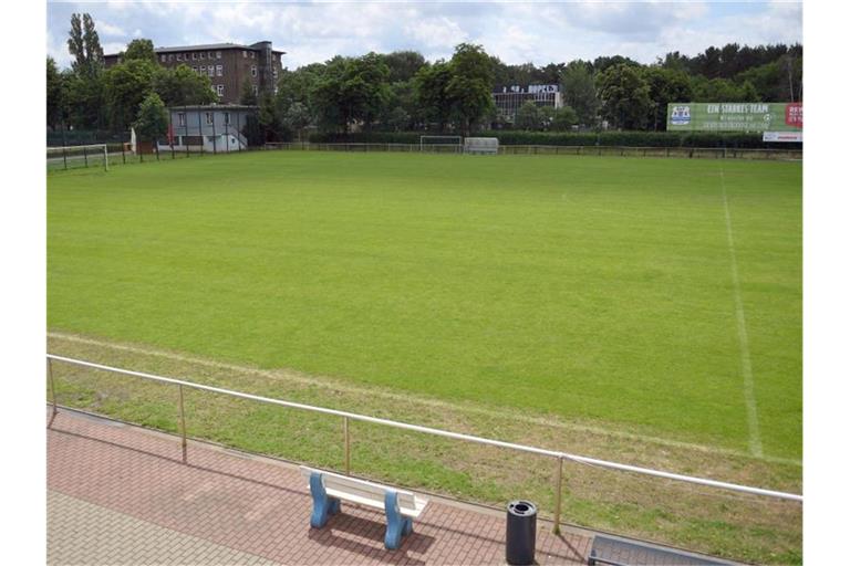 In vielen Bundesländern wird es diese Saison keinen Amateur-Fußball mehr geben. Foto: Britta Pedersen/zb/dpa