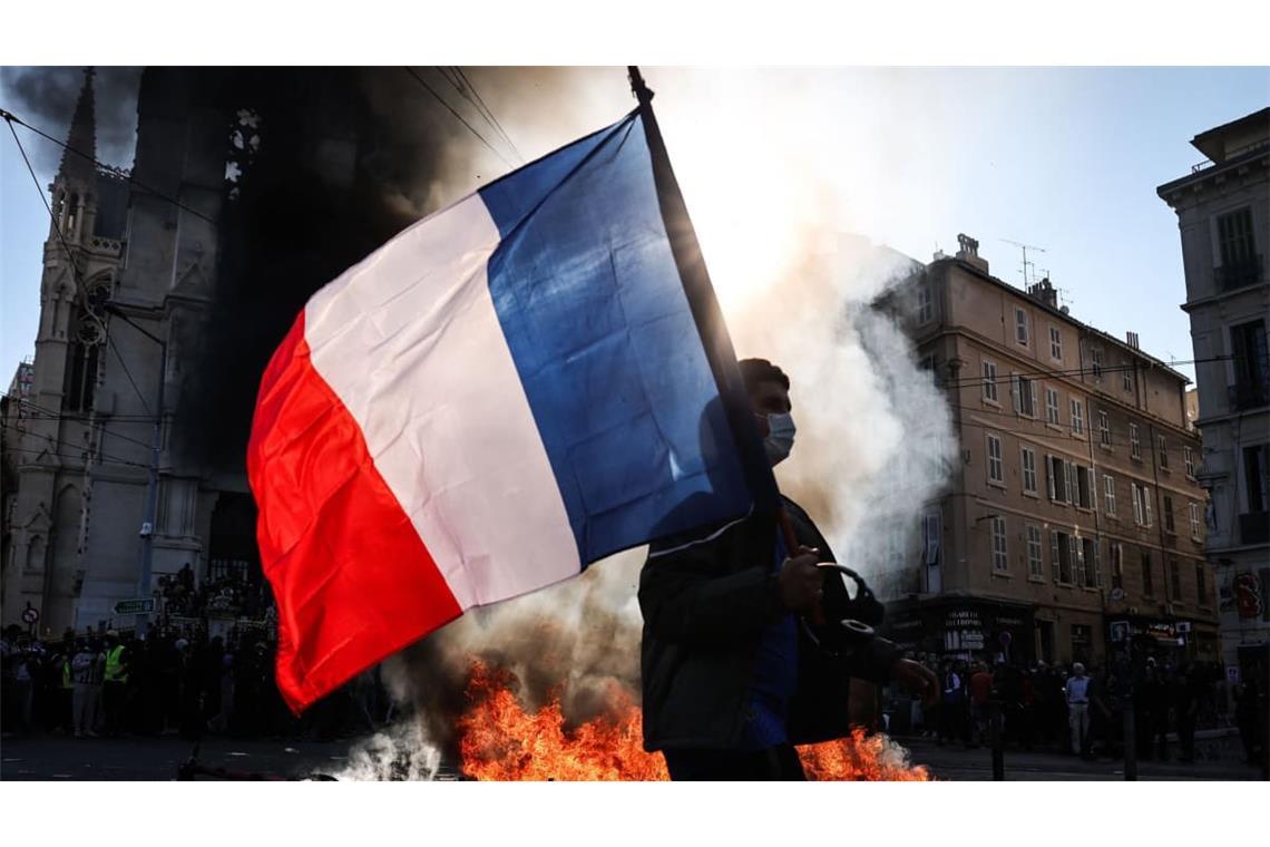 In vielen Städten Frankreichs, wie hier in Marseille, gab es schwere Ausschreitungen.