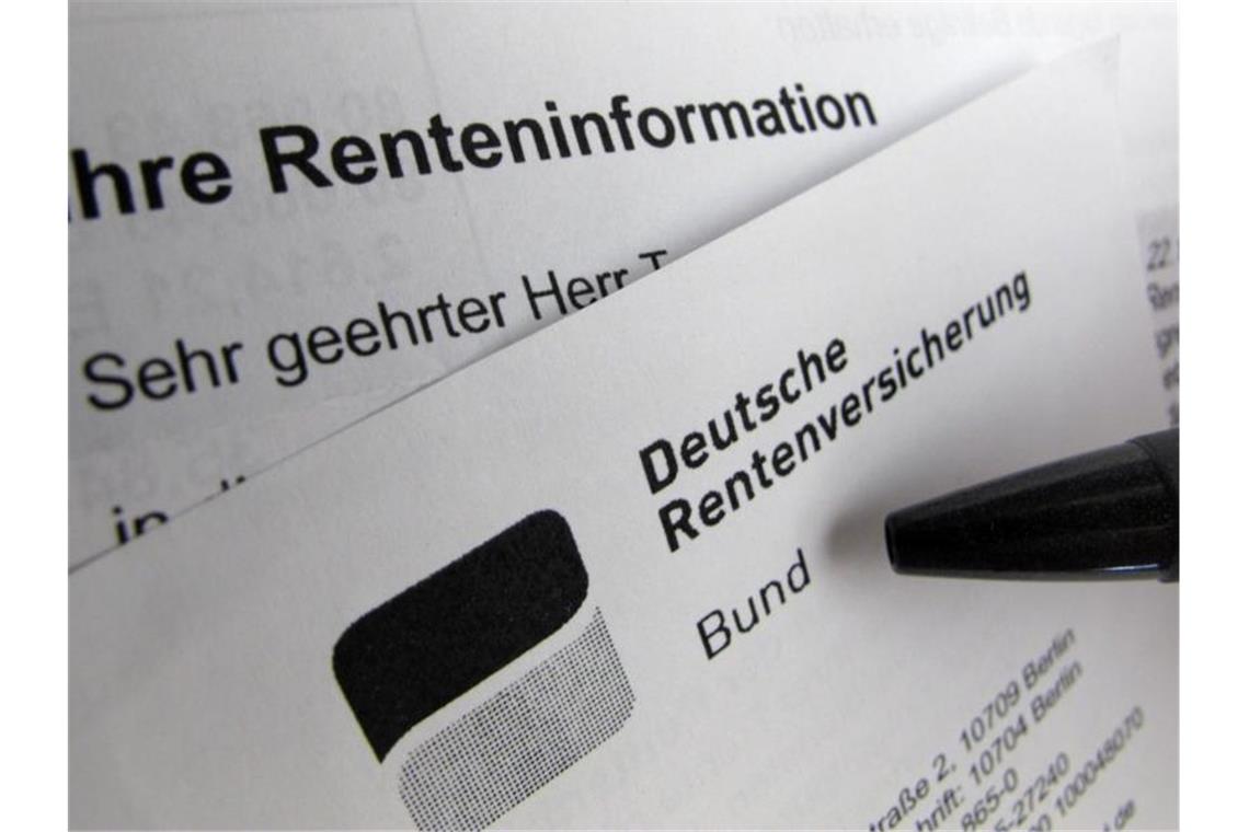 Mehr Kindergeld und höhere Renten: Was sich zum Juli ändert In Westdeutschland legen die Renten zum 1. Juli um 3,18 Prozent zu, im Osten sogar um 3,91 Prozent. Foto: Franz-Peter Tschauner