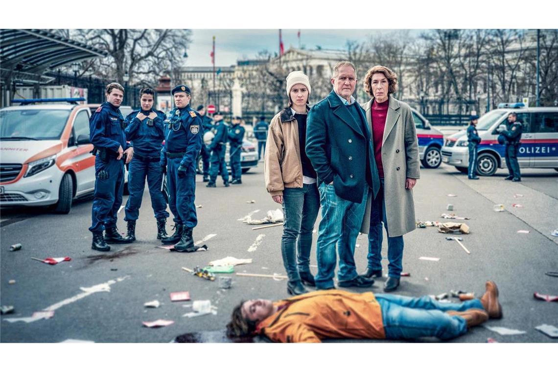 In Wien marschiert der Mob: Und die Polizei wird selbst zum Opfer.