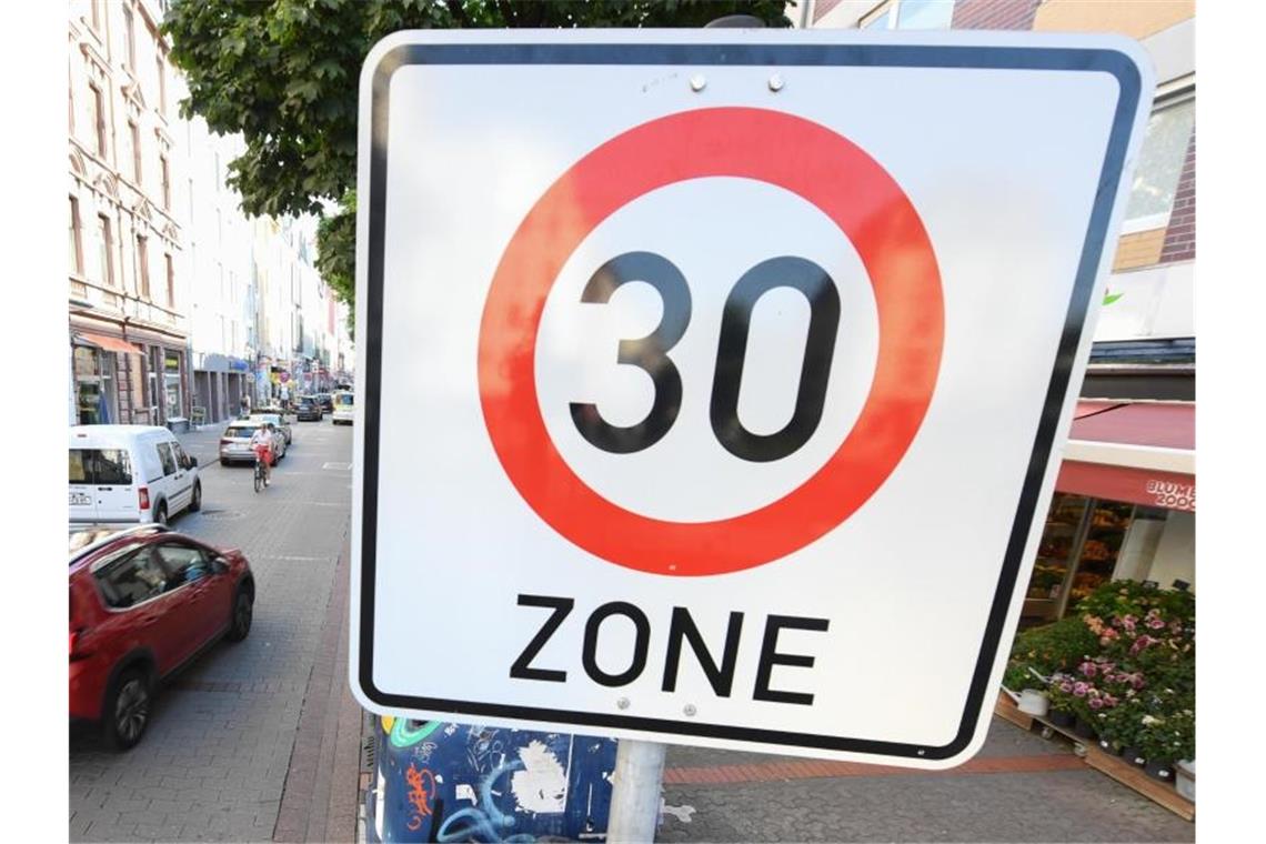 In Zürich sollen bis 2030 fast alle Straßen Tempo-30-Zonen werden. Foto: Arne Dedert/dpa/Archivbild