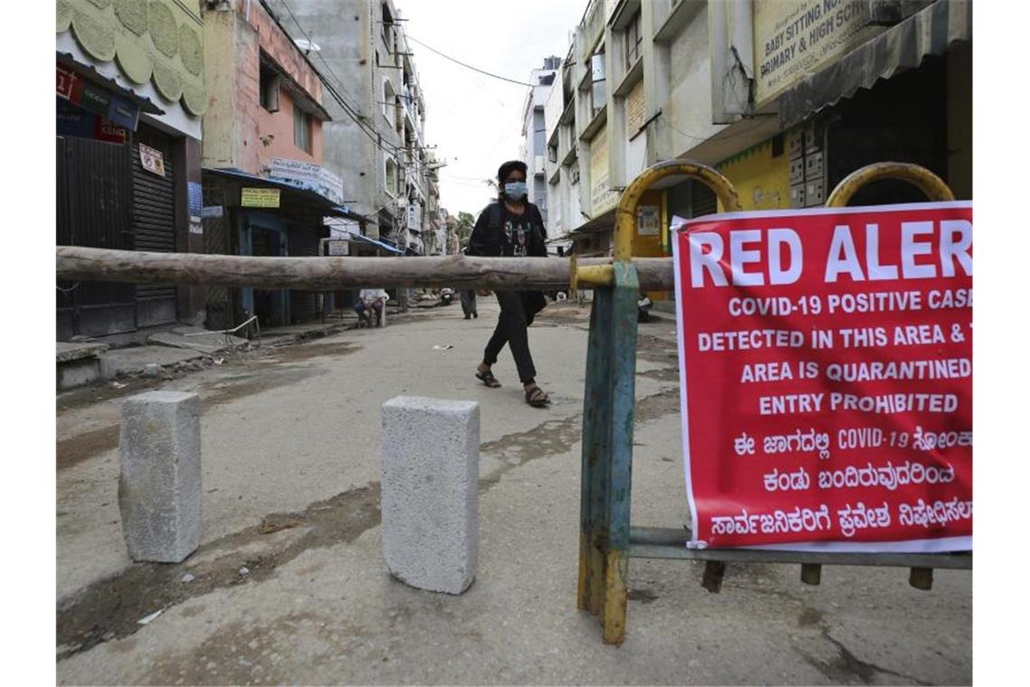 Indien überholt Russland bei Zahl der Corona-Fälle Indien ist weltweit momentan das am drittstärksten vom Coronavirus betroffene Land. Foto: Aijaz Rahi/AP/dpa
