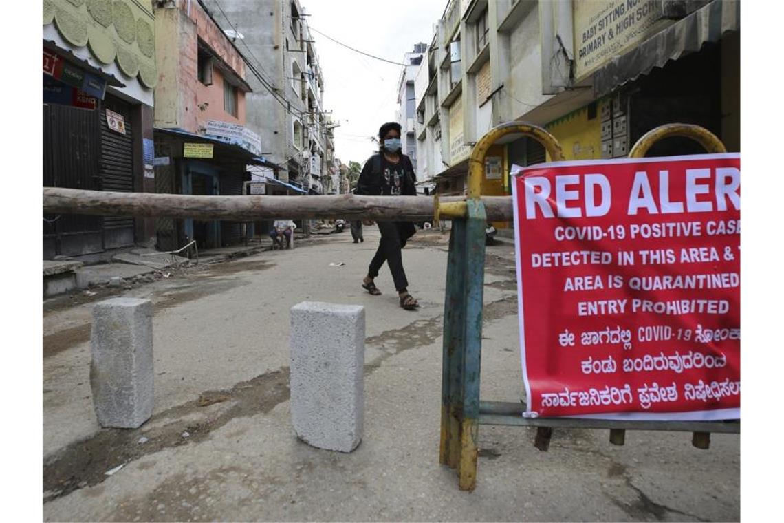 Indien ist weltweit momentan das am drittstärksten vom Coronavirus betroffene Land. Foto: Aijaz Rahi/AP/dpa