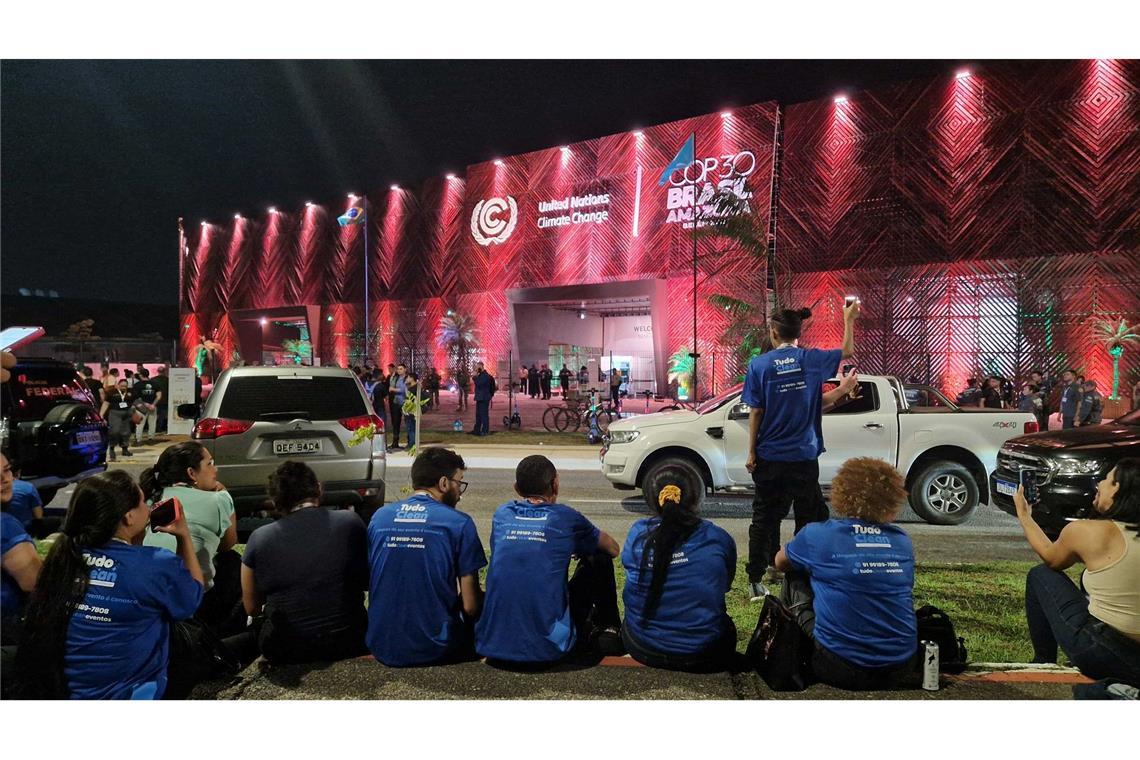 Indigene Aktivisten haben den Veranstaltungsort des Weltklimagipfels gestürmt.