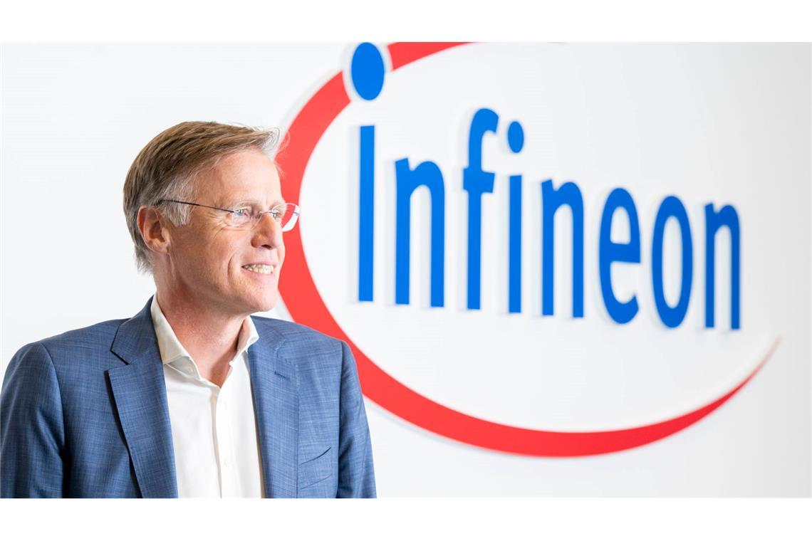 Trump verdirbt Infineon die Prognose Infineon-Chef Jochen Hanebeck muss die Umsatzprognose wieder senken. (Archivbild)