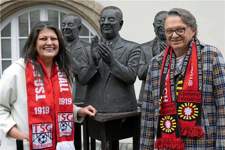 Ingrid und Jürgen Beerkircher hoffen, dass es am Ende ihr jeweiliges Lieblingsteam ist, dem der Applaus für den Sieger gehört. Foto: Alexander Becher