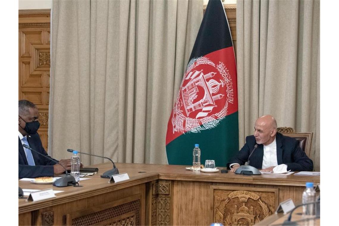US-Verteidigungsminister überraschend zu Besuch in Kabul