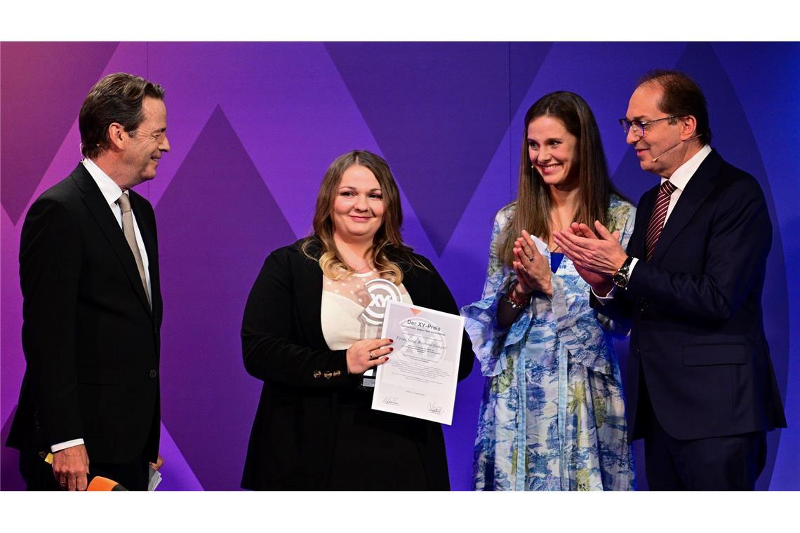 Inna Rommelfanger aus Verden (zweite von links) wurde geehrt.