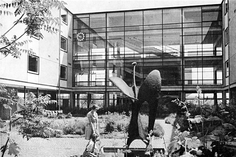 Innenhof des Max-Born-Gymnasiums in Backnang. Repro: P. Wolf