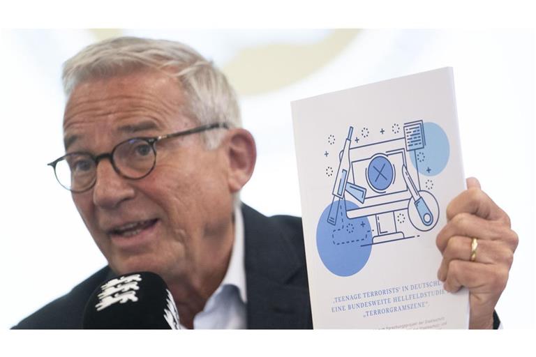 Innenminister Thomas Strobl nahm an einer Pressekonferenz zu Ergebnissen einer Analyse der „Terrorgram-Szene“ teil.