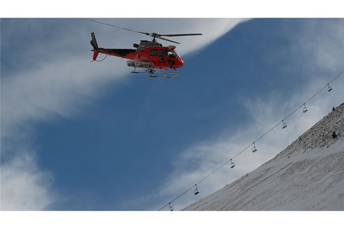 Viele Verletzte bei Skilift-Unfall im Winterparadies Insgesamt fünf Hubschrauber wurden eingesetzt.