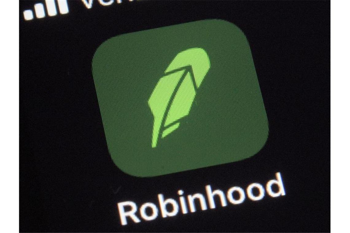 Insgesamt startete Robinhood mit einer Gesamtbewertung von knapp 32 Milliarden Dollar an der Nasdaq - angesichts der hohen Erwartungen eher mau. Foto: Patrick Sison/AP/dpa