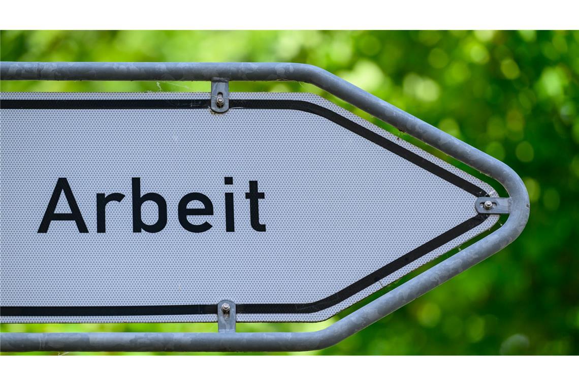 Insgesamt verzeichnen Männer laut der Studie eine Lebensarbeitszeit von 38,8 Jahren, während Frauen auf einen Wert von 28,8 Jahren kommen. (Symbolbild)