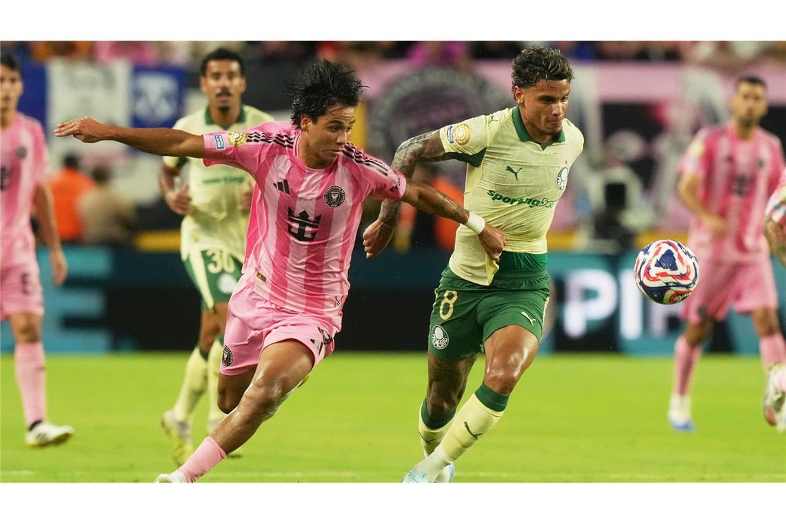 Geburtstagskind Messi steht mit Inter Miami im Achtelfinale Inter Miami steht nach einem 2:2 gegen Palmeiras im Achtelfinale der Club-WM.