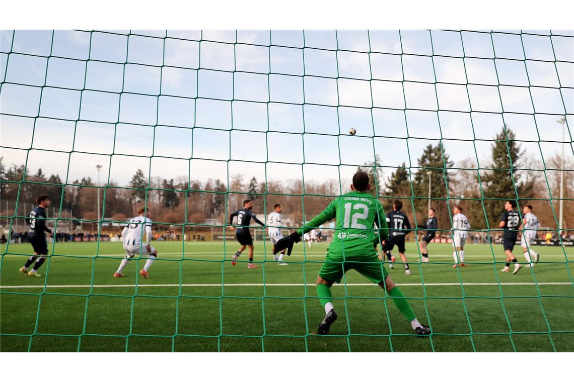 Nach 0:3 noch 4:3 – Kickers gewinnen Test gegen Young Boys Reutlingen