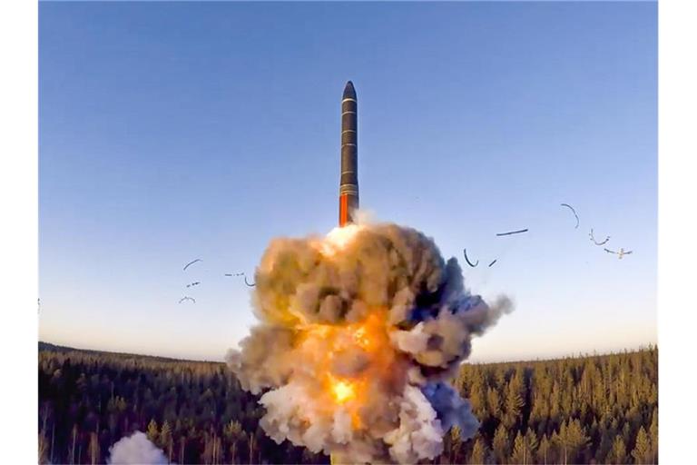 Interkontinental-Raketentest in einer Anlage in Plesetsk im Nordwesten Russlands (Symbolbild). Experten aus den USA und aus Russland sind in Genf zusammengekommen, um „sich kennenzulernen und ein grundlegendes Einvernehmen zu finden“. Foto: -/Russian Defense Ministry Press Service/AP/dpa
