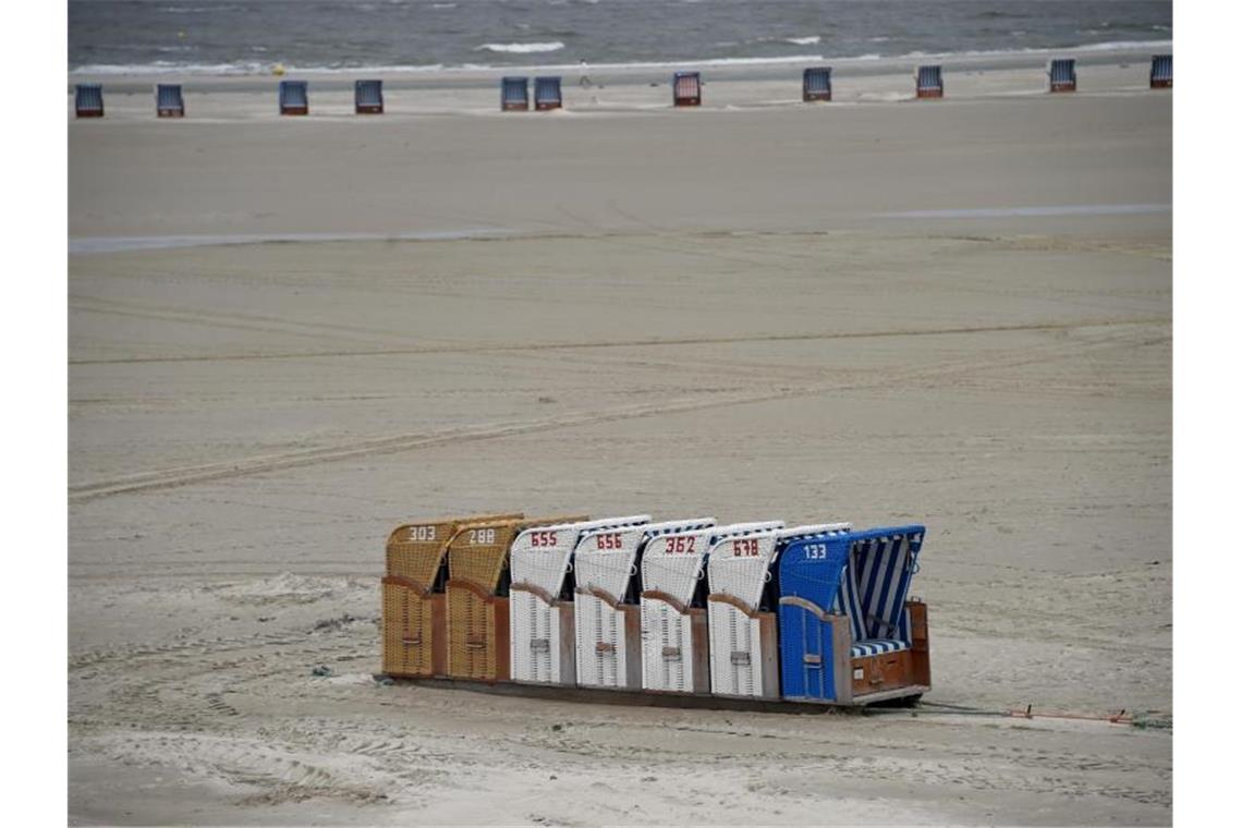 US-Sender CNN empfiehlt Amrums Strand Internationale Anerkennung für den Kniepsand. Foto: picture alliance / Carsten Rehder/dpa