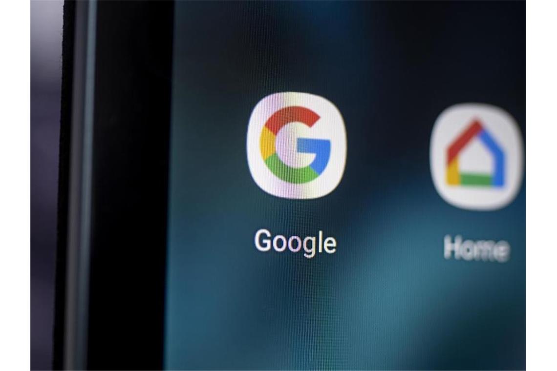 G7-Finanzminister einigen sich auf weltweite Digitalsteuer Internet-Riesen wie Google profitieren von der Corona-Krise. Seit Jahren wird ihnen vorgehalten, durch Gewinnverlagerungen ihre Steuerlast zu senken. Foto: Fabian Sommer/dpa