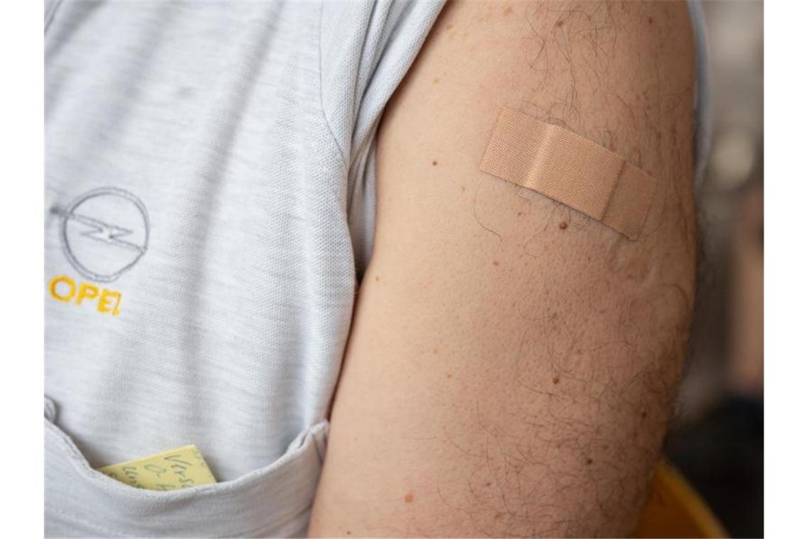 Zweiter Impfstoff für Betriebsärzte Inzwischen haben mehr als 40 Millionen Menschen in Deutschland mindestens eine Corona-Impfung erhalten. Foto: Sebastian Gollnow/dpa