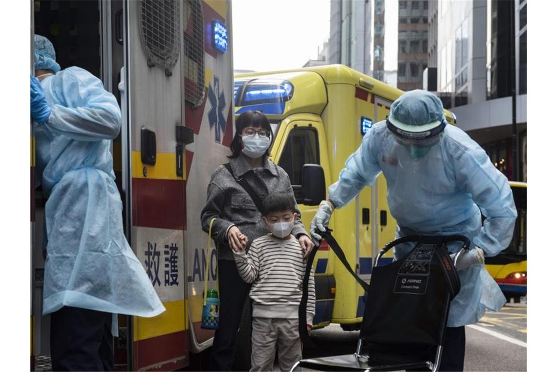 Coronavirus erreicht Europa Inzwischen wurden auch in Hongkong erste Fälle bestätigt. Foto: Miguel Candela/SOPA Images via ZUMA Wire/dpa