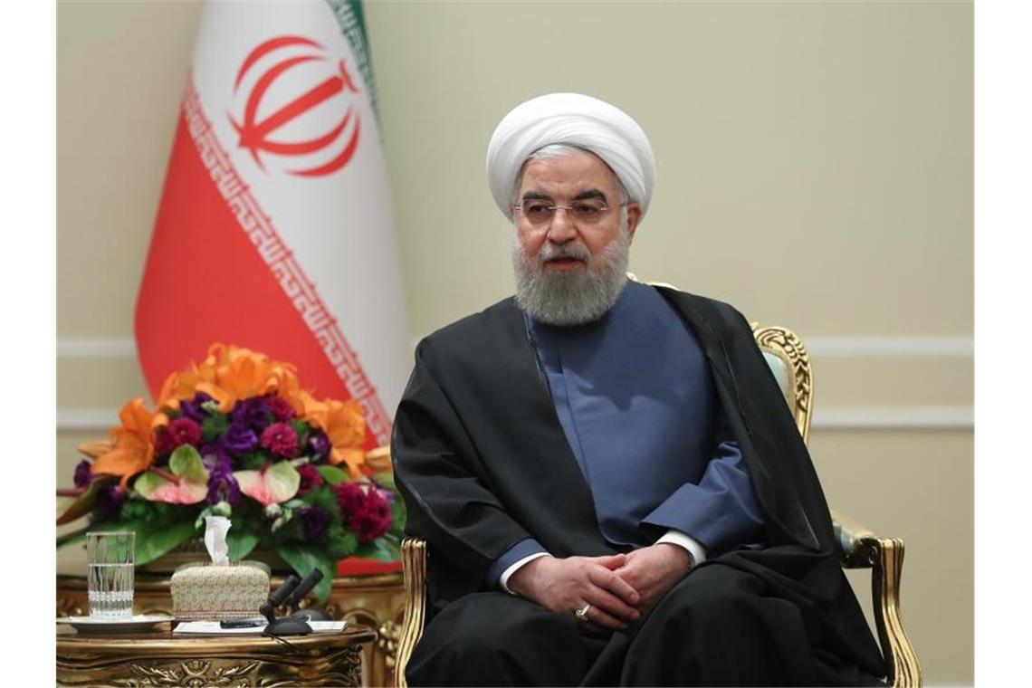 Irans Präsident Hassan Ruhani berief aufgrund der Proteste eine Sondersitzung ein. Foto: -/Iranian Presidency/dpa