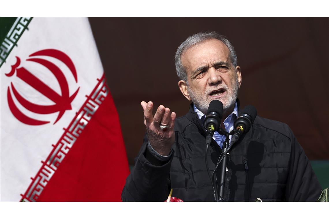 Iran zeigt sich vor Atomgesprächen offen für US-Investitionen Irans Präsident Massud Peseschkian (Archivbild)