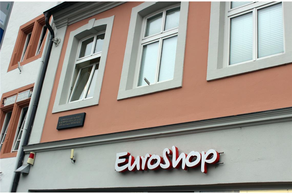 Ironie der Geschichte: In Marx’ ehemaligem Wohnhaus in Trier befindet sich heute ein Ein-Euro-Shop. In der Stadt war Marx am 5. Mai 1818 geboren worden, hier verbrachte er die ersten 17 Jahre seines Lebens.