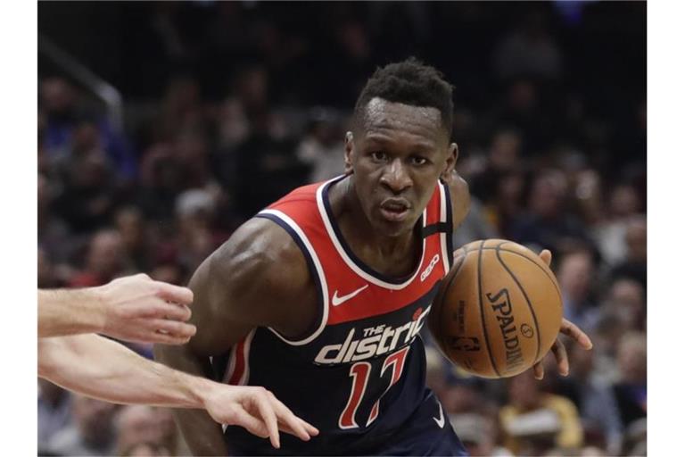 Isaac Bonga feierte mit den Washington Wizards einen Sieg. Foto: Tony Dejak/AP/dpa