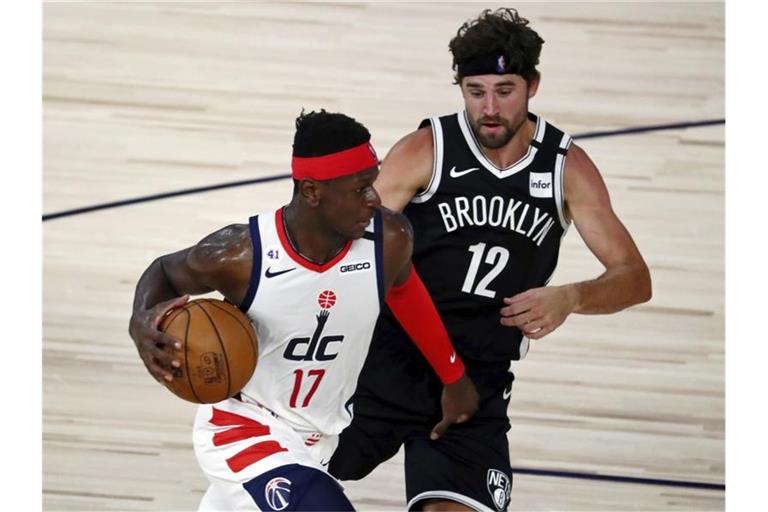 Isaac Bonga (l) verlor erneut mit den Washington Wizards. Foto: Kim Klement/Pool USA Today Sports/AP/dpa