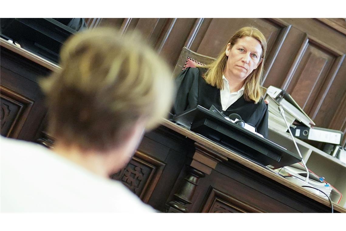 Isabel Hildebrandt ist die Vorsitzende Richterin in diesem Verfahren.
