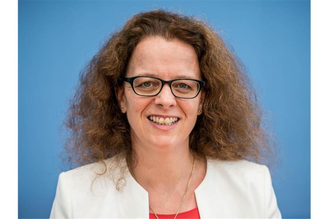 EZB-Direktorin: Bei Bedarf neue geldpolitische Instrumente Isabel Schnabel ist Mitglied des EZB-Direktoriums. Foto: Michael Kappeler/dpa
