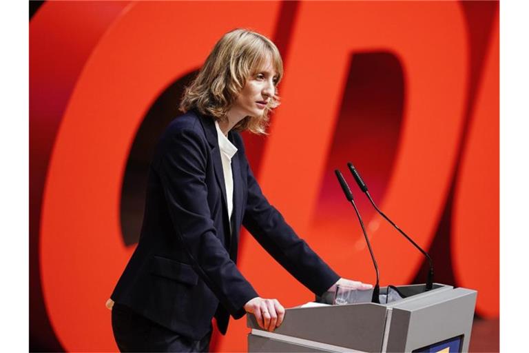 Isabell Huber spricht beim Parteitag der baden-württembergischen CDU. Foto: Uwe Anspach/dpa