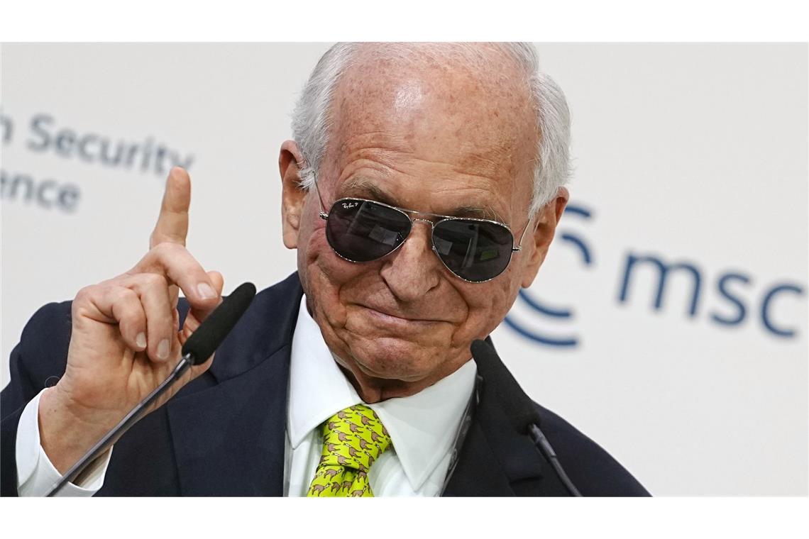 Ischinger erinnerte schmunzelnd an Macrons Sonnenbrillen-Moment.