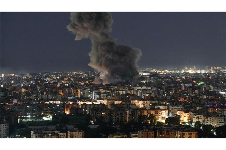 Israel bombardiert auch im Libanon weiter.
