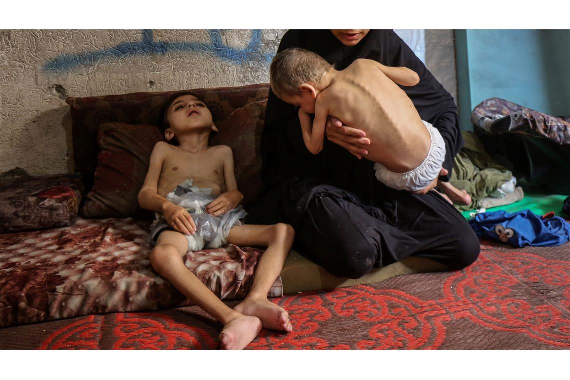 Israels Armee wirft Hilfsgüter über Gaza ab Israel weist den Vorwurf des Aushungerns zurück.