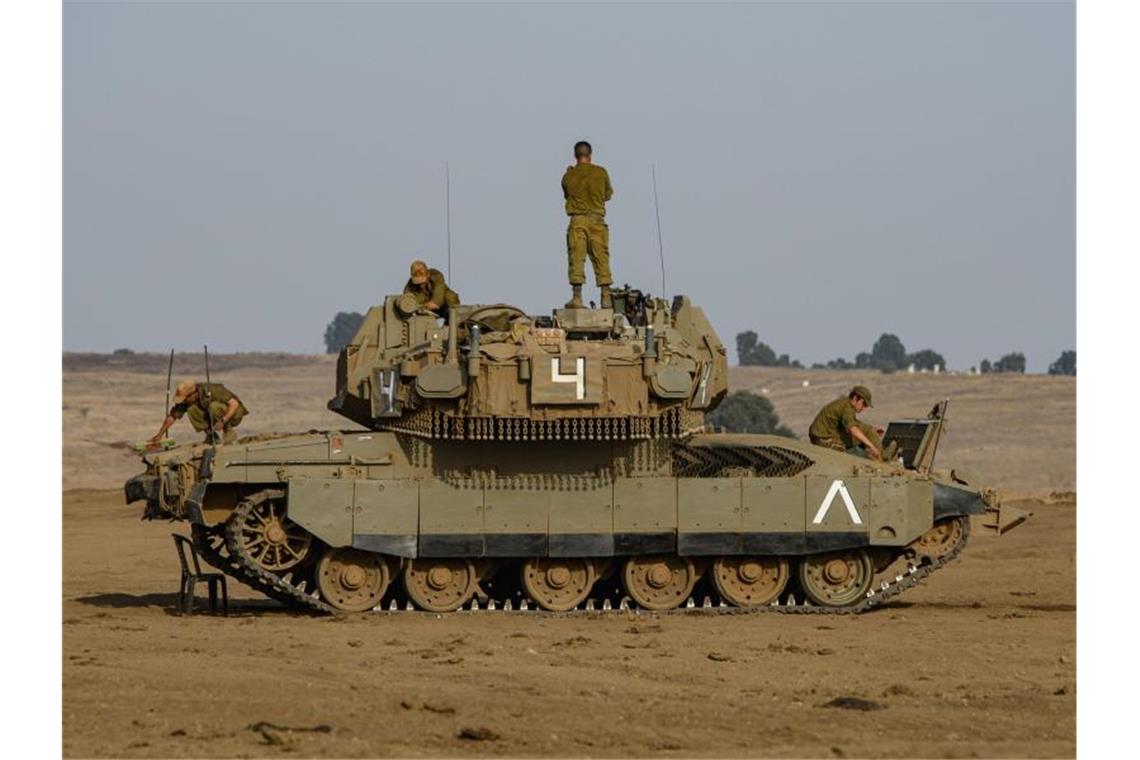 Israelische Soldaten kontrollierten die Golanhöhen. (Symbolbild). Foto: JINI/XinHua/dpa