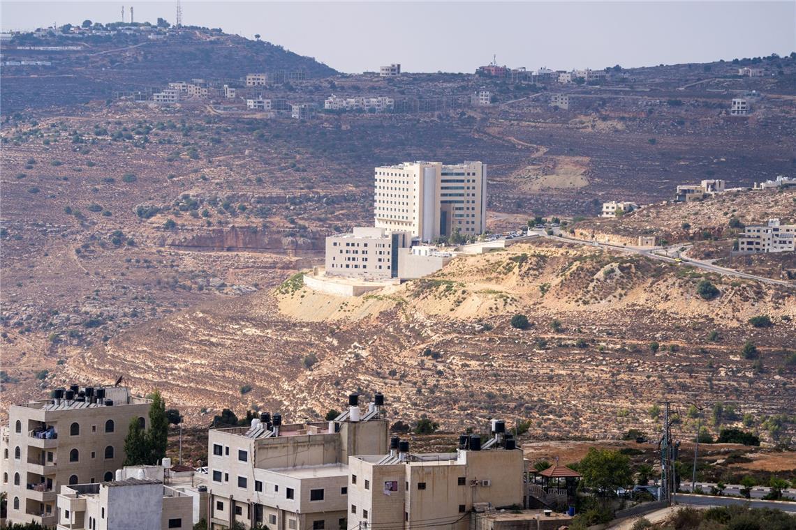 Netanjahu warnt Einwohner der Stadt Gaza: „verschwinden Sie" Israelische Soldaten sollen am frühen Morgen im Zentrum der Stadt Ramallah einen Jugendlichen getötet haben (Archivbild).