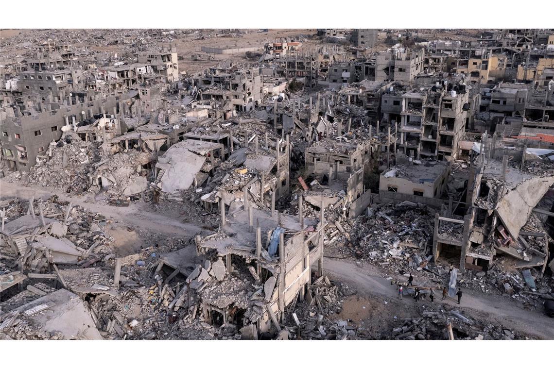 Israels Armee geht in dem weitgehend zerstörten Gazastreifen wieder massiv gegen die Hamas vor. (Archivbild)