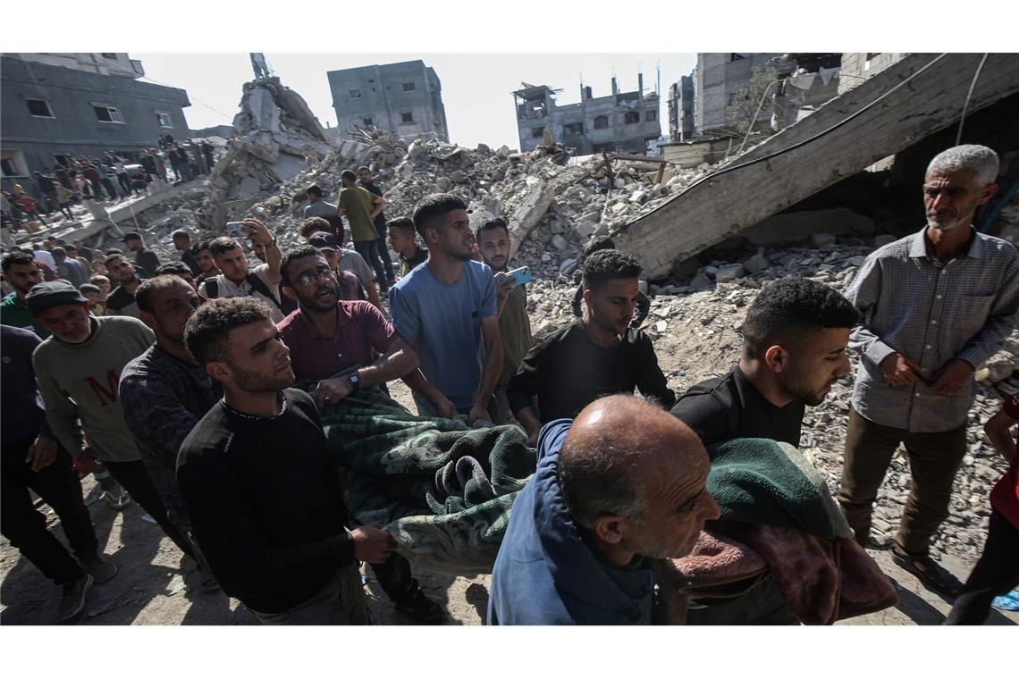 Bericht: Mindestens 21 Tote bei Angriffen Israels in Gaza Israels Armee setzt ihre Angriffe in Gaza fort.
