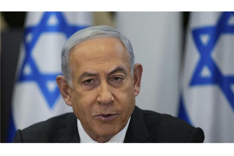 Israels Ministerpräsident Benjamin Netanjahu hat erleichtert auf die angekündigte Freilassung der in der Gewalt der islamistischen Hamas befindlichen Geiseln reagiert.