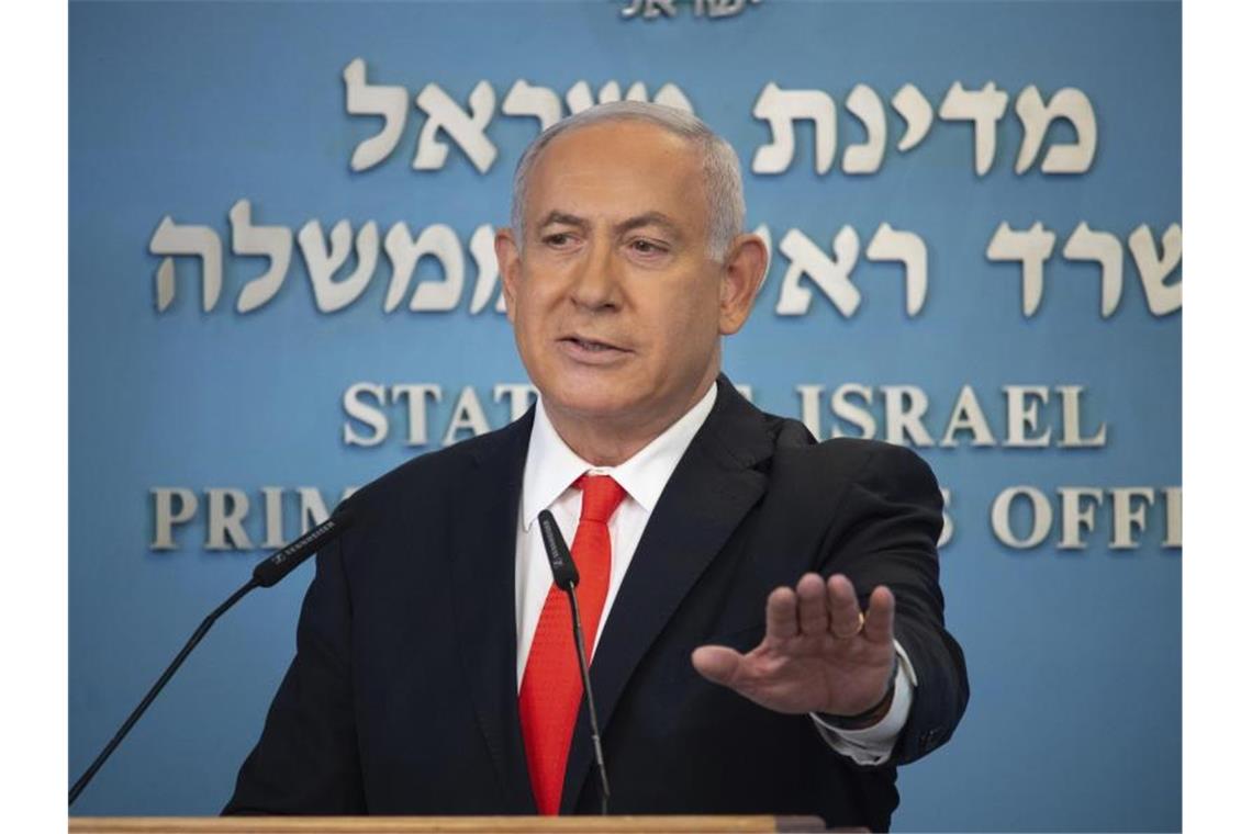 Israels Ministerpräsident Benjamin Netanjahu will den Corona-Lockdown verschärfen. Foto: Alex Kolomiensky/Pool Yedioth Ahronot/AP/dpa
