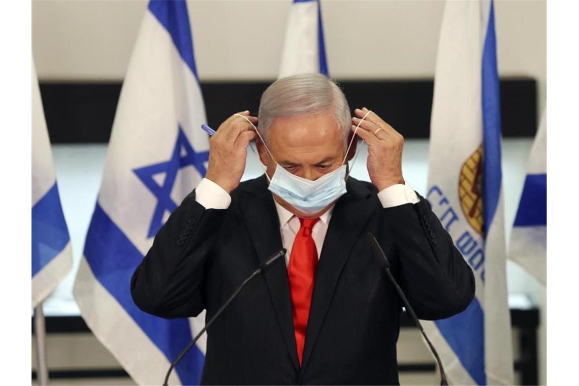 Israels Ministerpräsident Benjamin Netanjahu wird in der kommenden Woche zur Unterzeichnung einer Vereinbarung mit den Vereinigten Arabischen Emiraten und Bahrain in Washington erwartet. Foto: Alex Kolomoisky/Pool EPA-EFE via AP/dpa