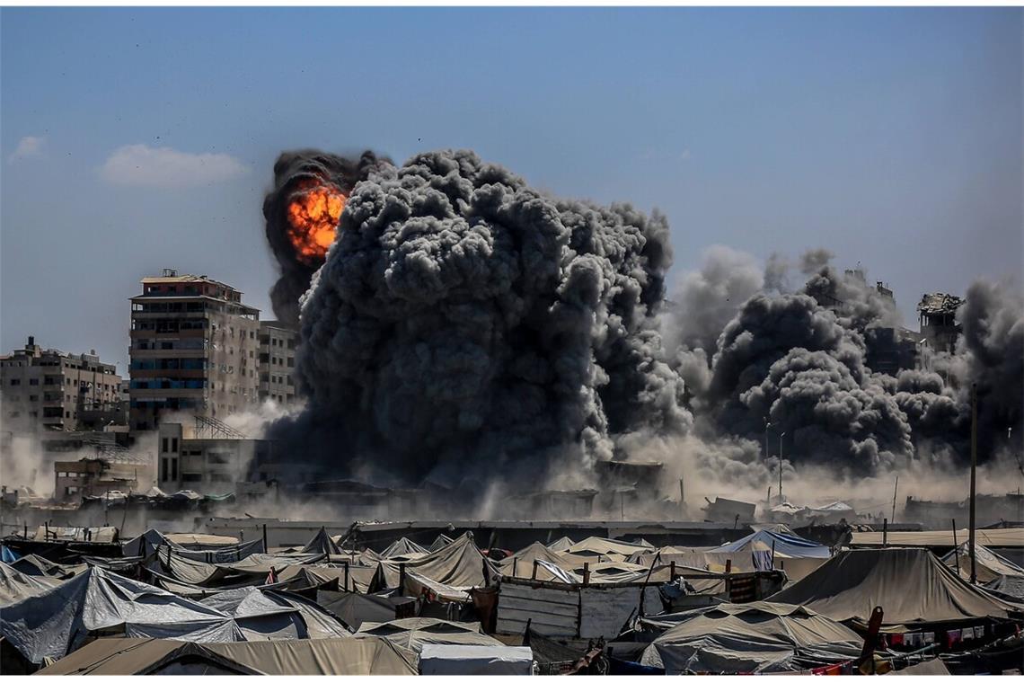 Israel geschwächt trotz all der Siege Israels Regierung nimmt Gaza unter Feuer – hier ein Bild vom 10. September – und auch die traditionelle Sicherheitspolitik ihres Landes.