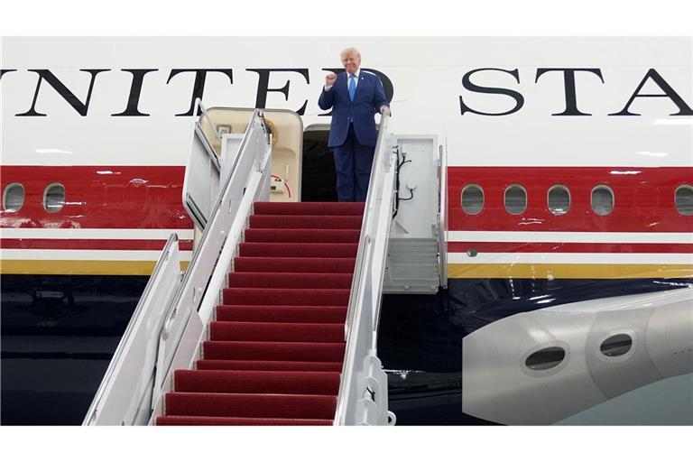 Ist besonders stolz auf seinen geschenkten Jumbojet: US-Präsident Trump.