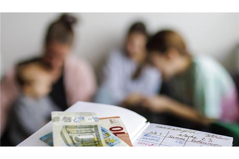 Ist der Sozialstaat unbezahlbar geworden? Lebt Deutschland über seine Verhältnisse, wie Bundeskanzler Friedrich Merz (CDU) jüngst erklärte?