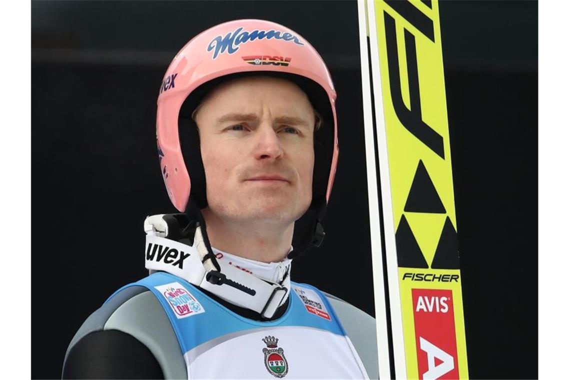 Im Abseits: Skisprung-Trio macht vor Tournee Sorgen Ist froh, dass die Skisprung-Saison trotz Corona-Krise stattfindet: Severin Freund. Foto: Daniel Karmann/dpa