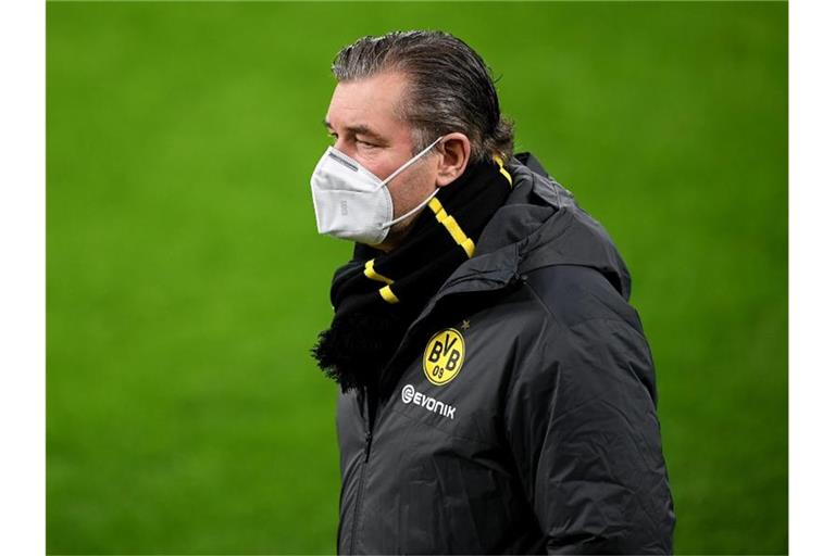 Ist gegen eine bevorzugte Impfung von Fußballern: Michael Zorc, Sportdirektor von Borussia Dortmund. Foto: Frederic Scheidemann/Getty Images Europe/Pool/dpa