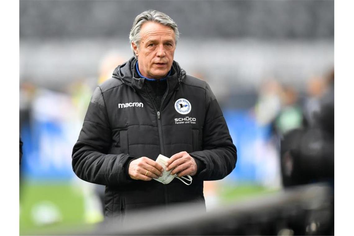 Ist Medienberichten zufolge nicht mehr Trainer von Arminia Bielefeld: Uwe Neuhaus. Foto: Martin Meissner/AP-POOL/dpa