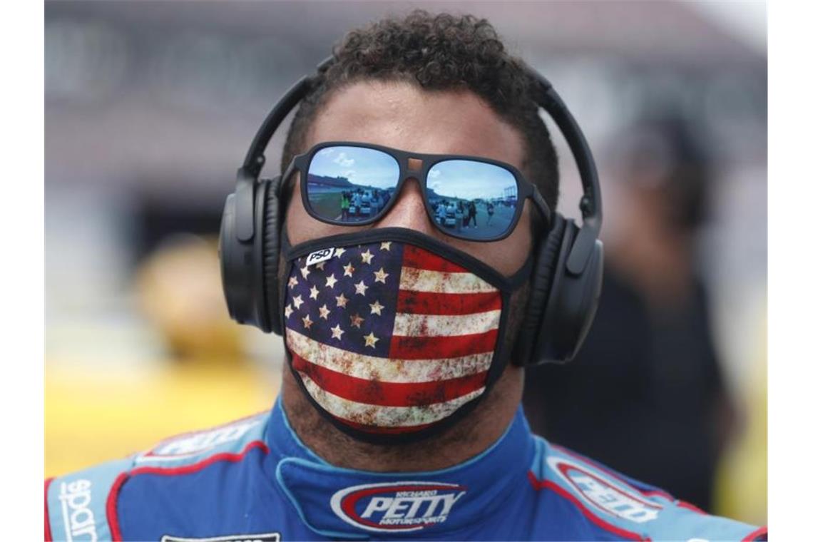 Ist nach Ermittlungen des FBI doch nicht das Ziel eines Hassverbrechens gewesen: Nascar-Fahrer Bubba Wallace. Foto: John Bazemore/AP/dpa