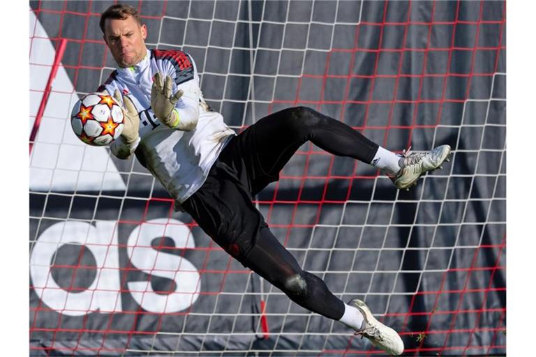 Ist nach überstandener Corona-Infekttion wieder im Bayern-Training: Manuel Neuer. Foto: Sven Hoppe/dpa